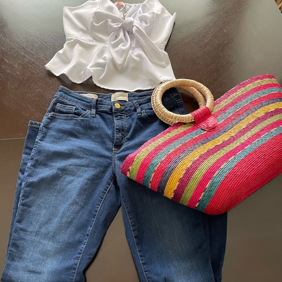 Universal Thread Skinny Jeans, Size 4 - Picture 2 of 16